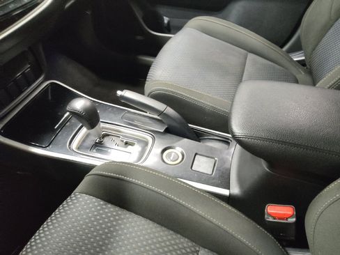 Used 2017 Mitsubishi Outlander ES AWD/4WD image 26