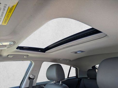 Used 2020 Hyundai Ioniq Limited image 16