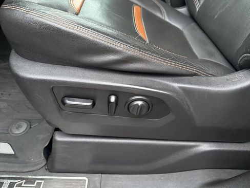 Used 2019 GMC Sierra 1500 AT4 w/ AT4 Premium Package image 16