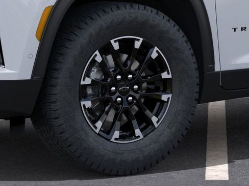 New 2026 Chevrolet Traverse Z71 w/ Enhanced Driving Package image 10