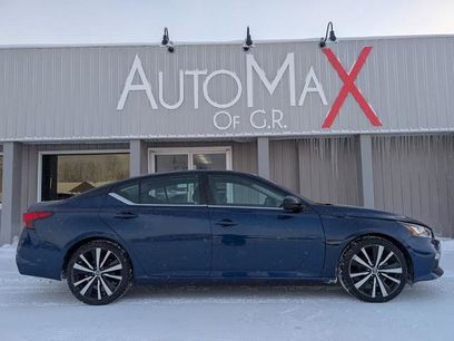 Used 2022 Nissan Altima 2.5 SR