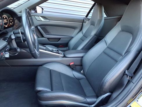 Used 2024 Porsche 911 Carrera S image 4