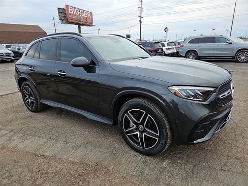 Used 2024 Mercedes-Benz GLC 300 4MATIC image 10