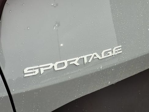New 2026 Kia Sportage EX w/ EX Panorama Roof Package FWD image 6
