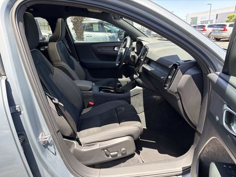 Certified 2023 Volvo C40 P8 Recharge Plus w/ Climate Package AWD/4WD image 25