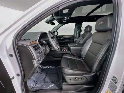 Used 2023 Chevrolet Suburban High Country AWD/4WD image 21