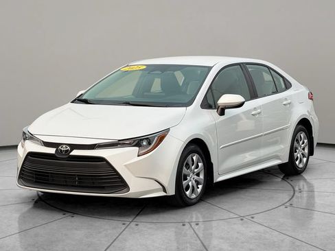 Certified 2025 Toyota Corolla LE FWD image 2