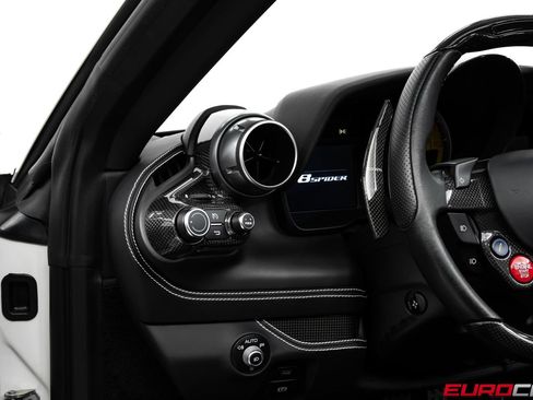 Used 2022 Ferrari F8 Tributo RWD image 30