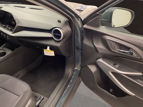 New 2026 Chevrolet Trax LS w/ LS Convenience Package FWD image 20