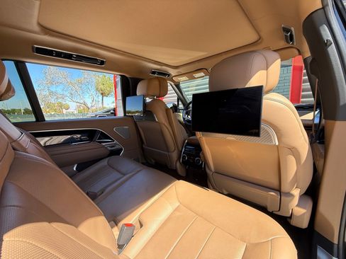 Used 2024 Land Rover Range Rover Long Wheelbase Autobiography AWD/4WD image 15