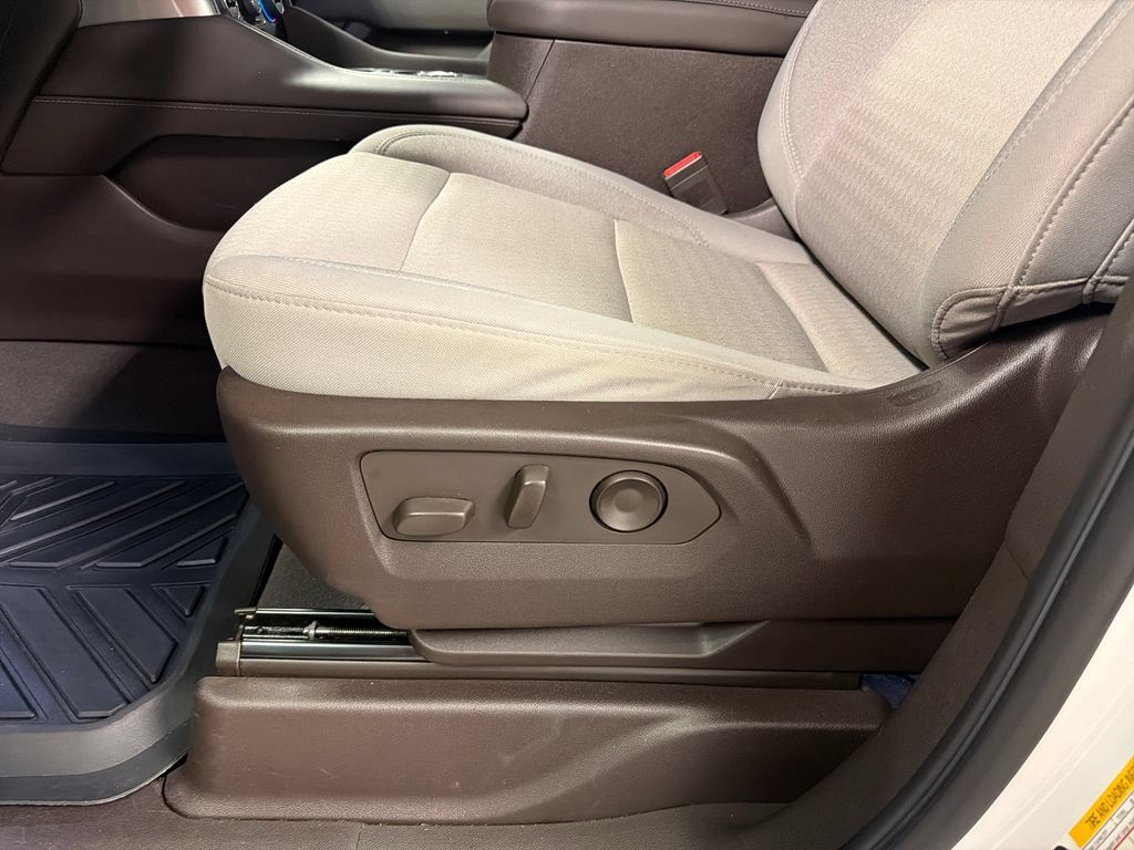 Used 2023 Chevrolet Tahoe LS RWD image 24