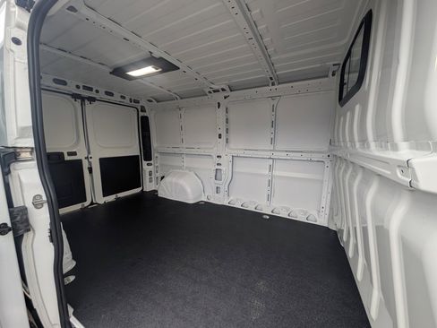 New 2026 RAM ProMaster 1500 w/ Quick Order Package 22G SLT image 35