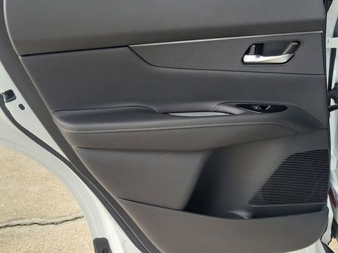 Certified 2025 Nissan Murano SV AWD/4WD image 19