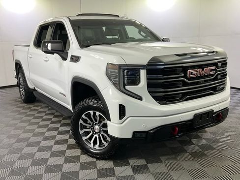 Used 2022 GMC Sierra 1500 AT4 w/ AT4 Premium Package AWD/4WD image 47
