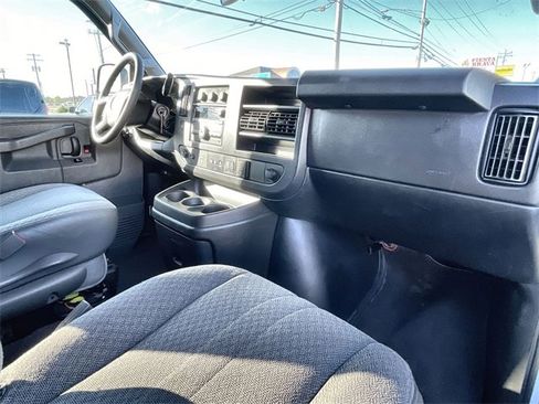 Used 2020 Chevrolet Express 3500 LT w/ LT Preferred Equipment Group image 26