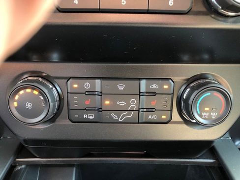 Used 2020 Ford F350 XLT w/ XLT Premium Package image 28