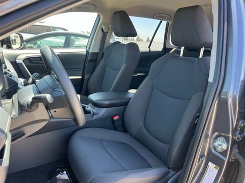 Used 2025 Toyota RAV4 LE AWD/4WD image 16