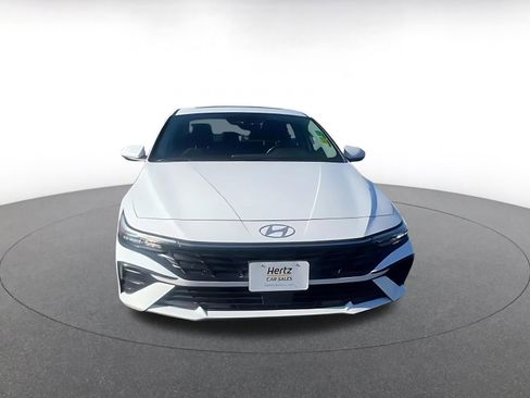 Used 2025 Hyundai Elantra SEL image 4