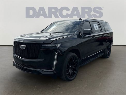 Used 2024 Cadillac Escalade ESV Sport w/ LPO, ONYX Package image 3