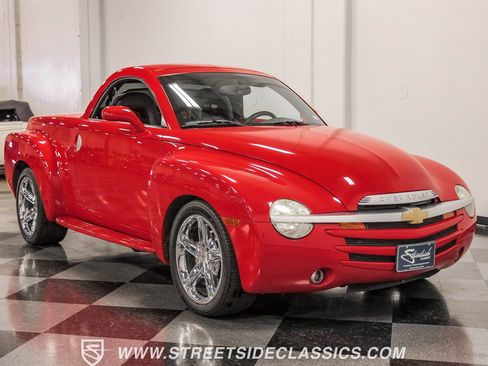 Used 2003 Chevrolet SSR w/ Preferred Equipment Group image 17