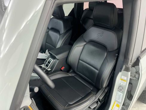 Used 2022 Ford Bronco Badlands AWD/4WD image 19