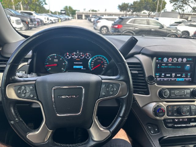 Used 2020 GMC Yukon Denali w/ Denali Ultimate Package RWD image 13