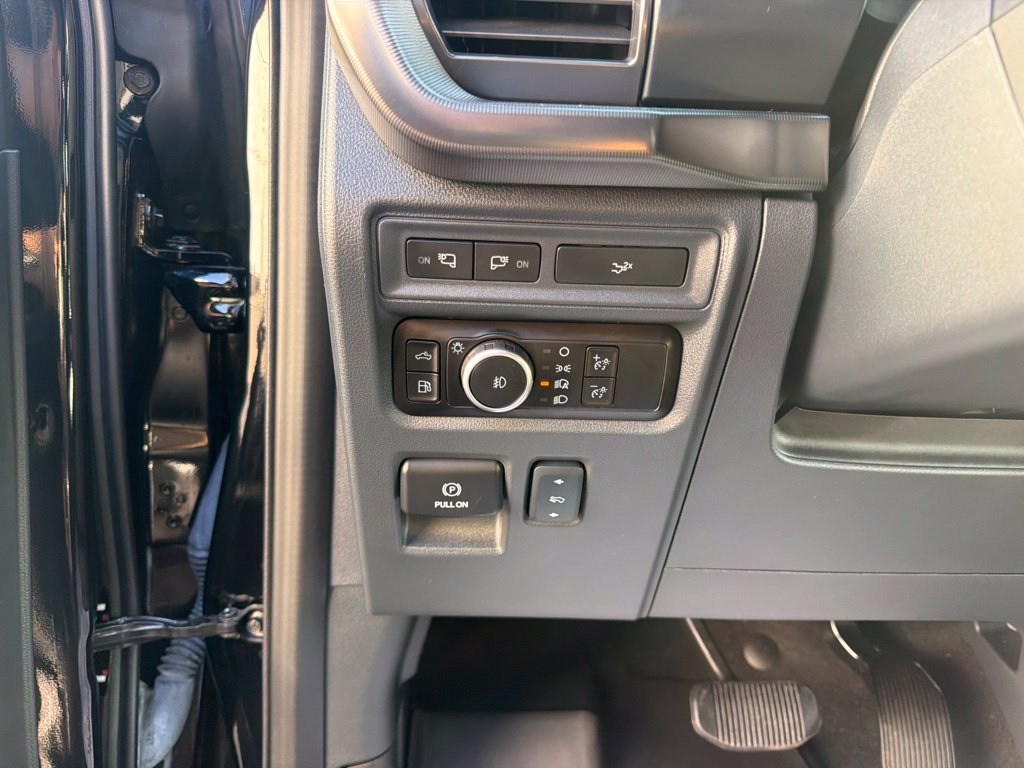 Used 2024 Ford F150 Lariat w/ Equipment Group 502A High AWD/4WD image 29