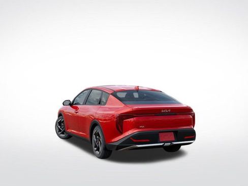 Used 2025 Kia K4 EX image 5