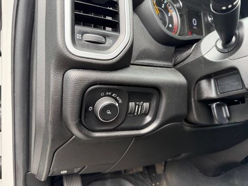 Used 2019 RAM 2500 Big Horn AWD/4WD image 13