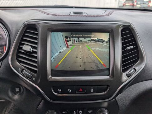 Used 2023 Jeep Cherokee Trailhawk w/ Trailer Tow Group image 18