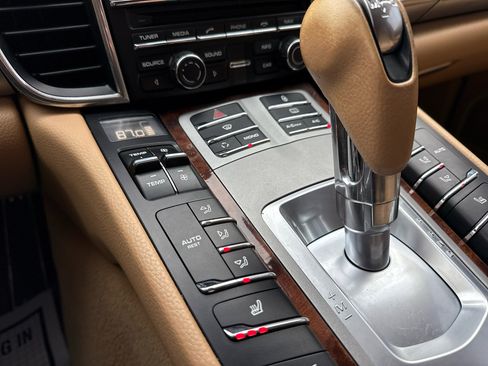 Used 2012 Porsche Panamera S image 47
