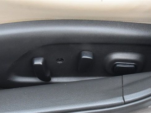 Used 2017 Nissan Altima 2.5 SL w/ Moonroof Package image 21