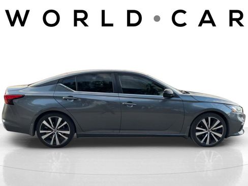 Used 2019 Nissan Altima 2.5 SR image 2