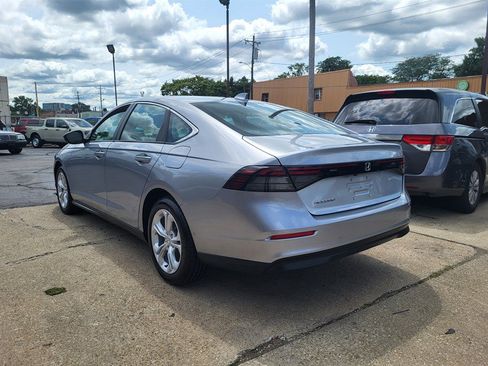 Used 2025 Honda Accord LX image 5