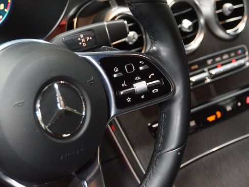 Used 2022 Mercedes-Benz GLC 300 4MATIC image 29