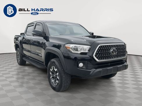 Used 2019 Toyota Tacoma TRD Off-Road AWD/4WD image 3