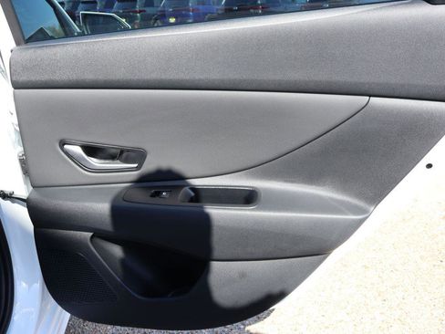 New 2026 Hyundai Elantra Limited image 12