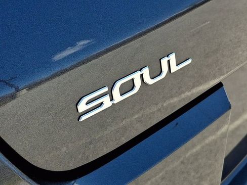 Used 2024 Kia Soul EX image 31