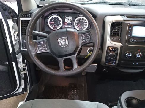 Used 2019 RAM 1500 Classic SLT AWD/4WD image 2