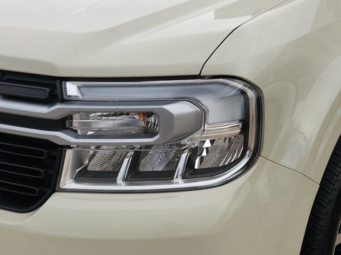 Used 2024 Ford Maverick Lariat FWD image 6