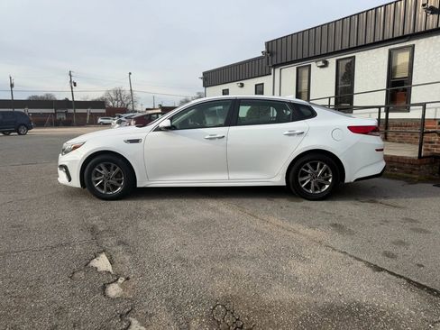 Used 2019 Kia Optima LX image 9