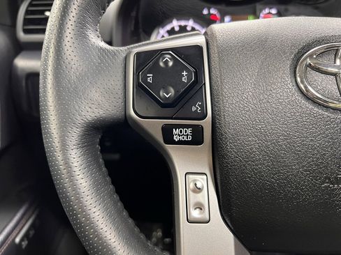 Used 2024 Toyota 4Runner Limited image 20