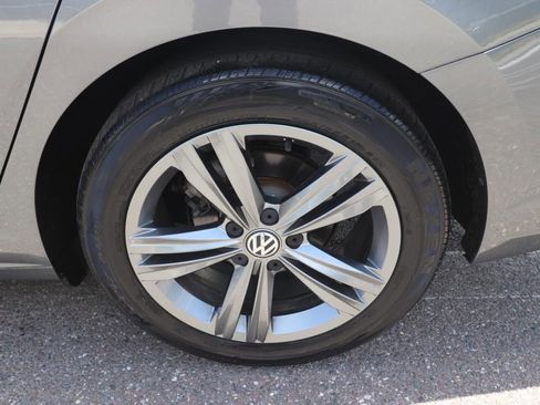 Used 2020 Volkswagen Jetta R-Line w/ R-Line Cold Weather Package FWD image 17