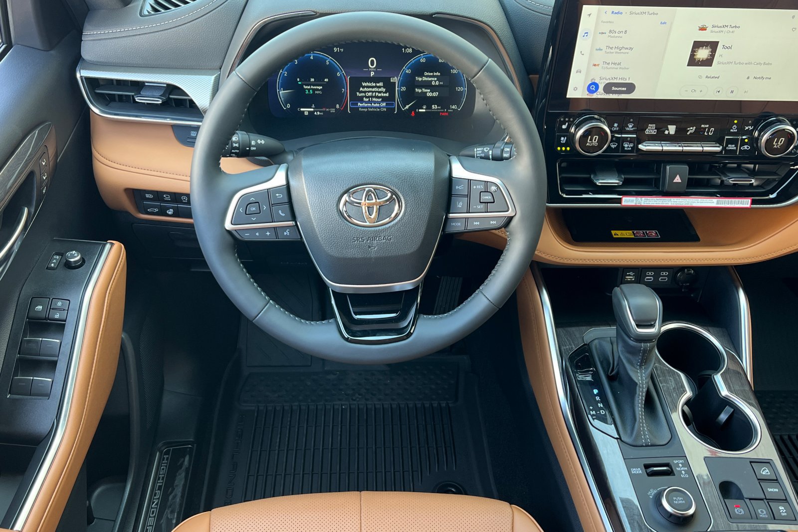 Certified 2026 Toyota Highlander Platinum AWD/4WD image 14