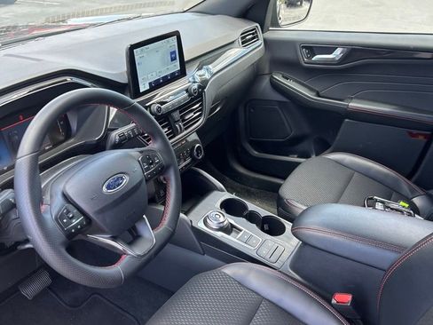 Used 2025 Ford Escape ST-Line image 16