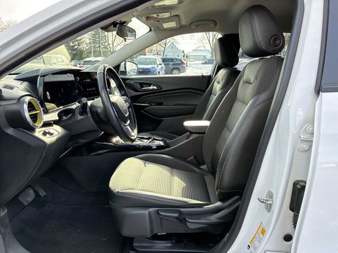 Certified 2024 Chevrolet Trax LT w/ Driver Confidence Package image 18