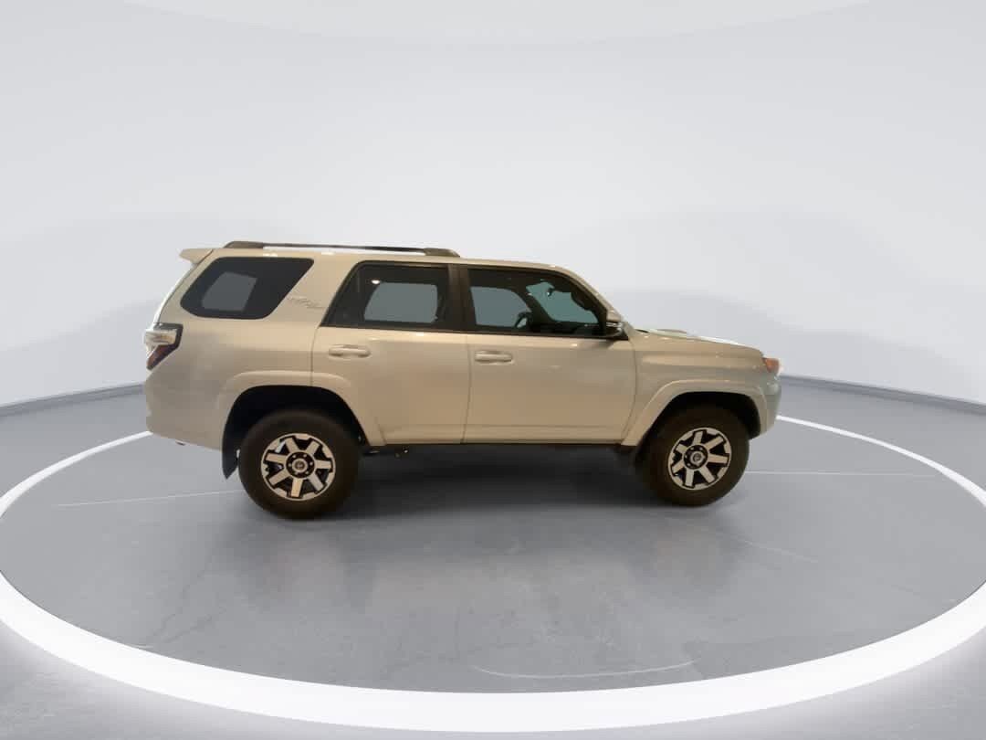 Used 2021 Toyota 4Runner TRD Off-Road Premium AWD/4WD image 9
