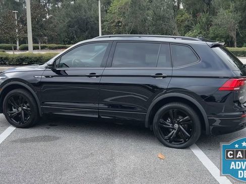 Certified 2024 Volkswagen Tiguan SE R-Line image 6