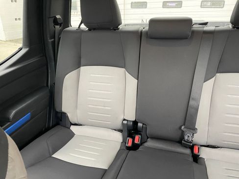 Used 2025 Toyota Tacoma TRD Off-Road image 37