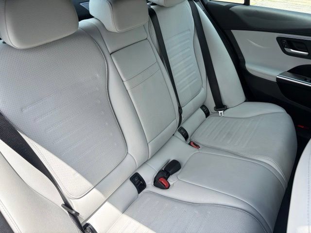 Used 2022 Mercedes-Benz C 300 Sedan image 34